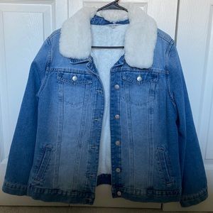 FASHION NOVA DENIM JACKET WITH DETACHABLE FAUX FUR!